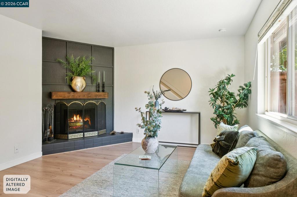 225 Mayhew Way 5