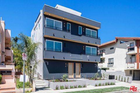 Photo of 4333 Dixie Canyon Avenue, Sherman Oaks, CA 91423 (MLS # 26672961)