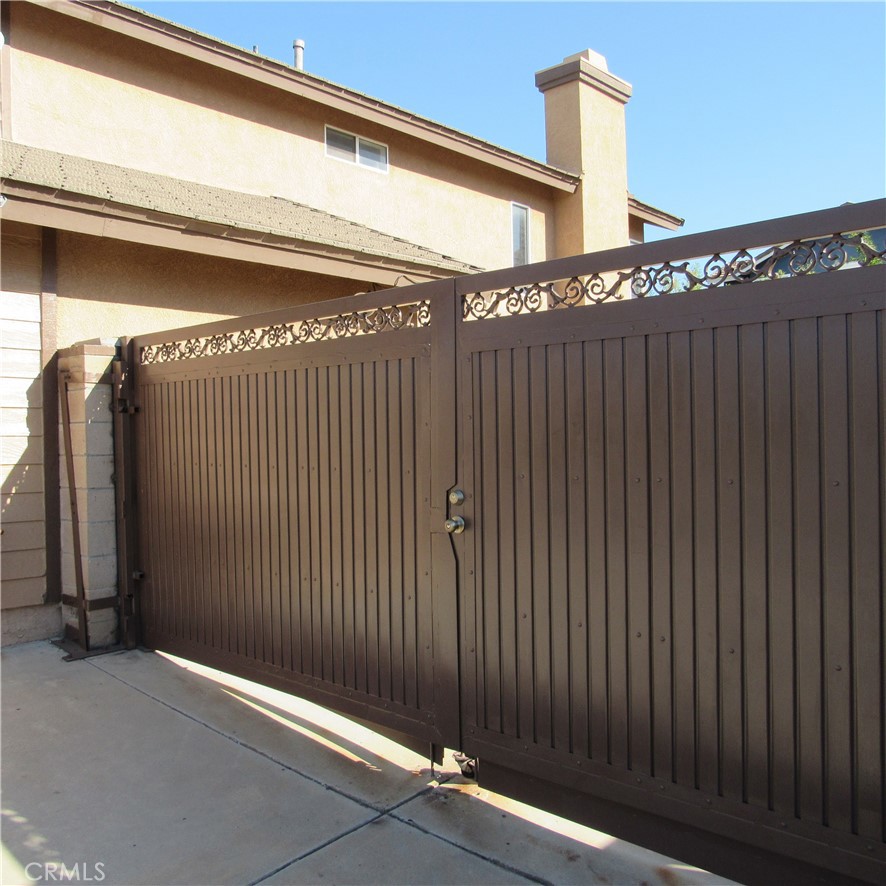 2540 W Via Bello Drive
