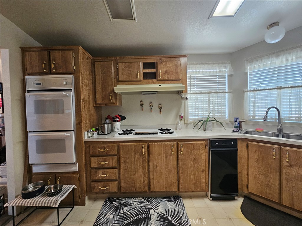 12221 Oasis Road