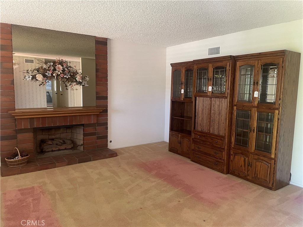 1463 Avenida Loma Vista