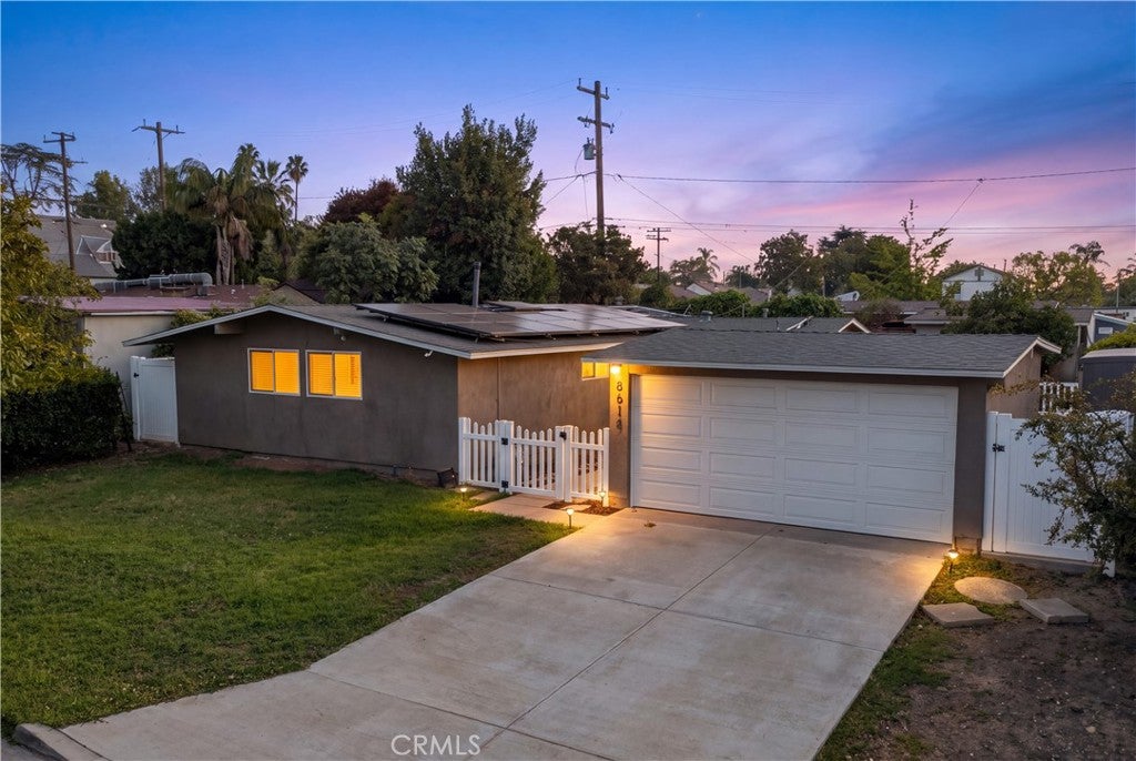 8614 Guilford