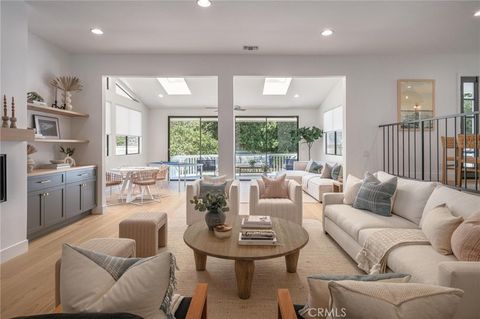 Photo of 1511 3rd ST, Manhattan Beach, CA 90266 (MLS # SB26149068)