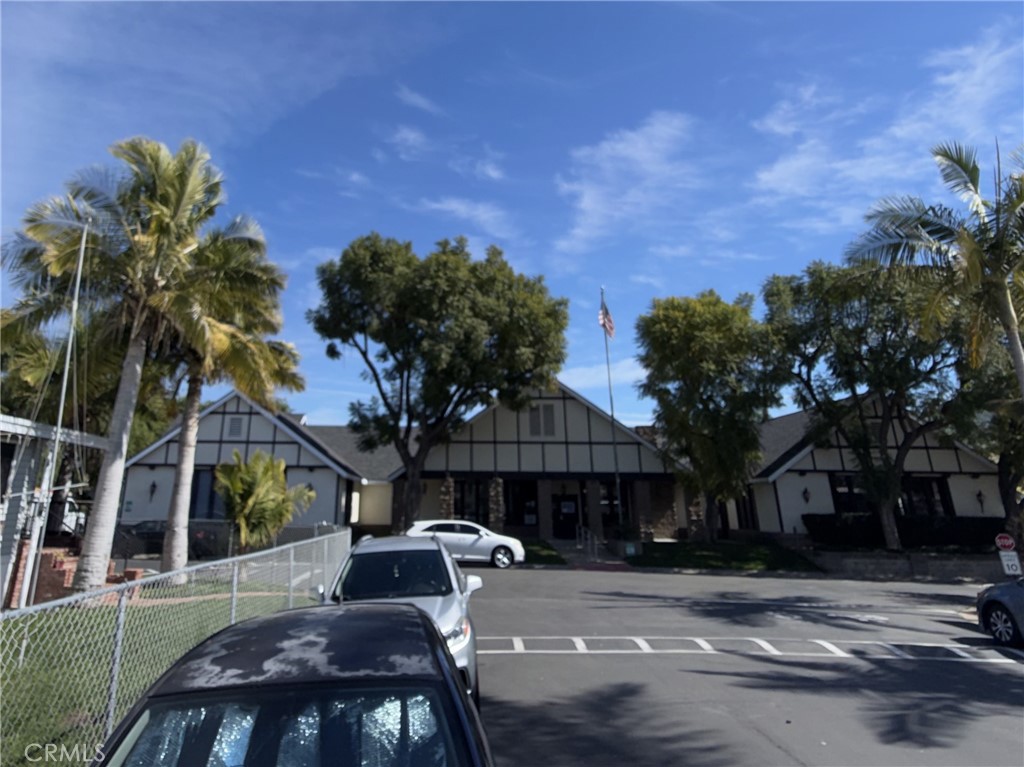 32742 Alipaz Street 75