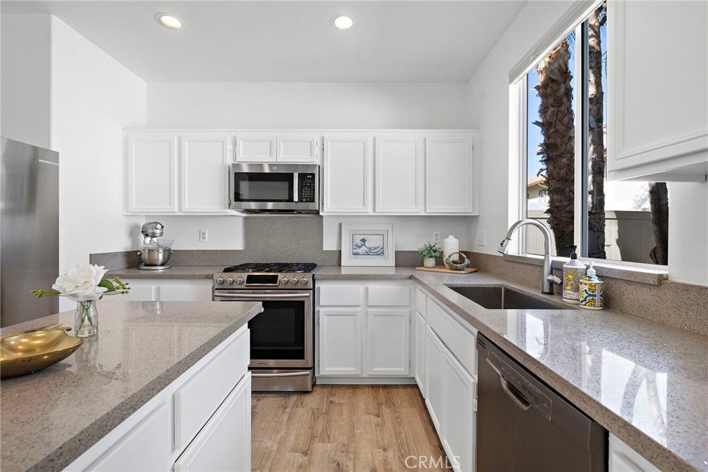 23 Amoret, Irvine CA 92602 - Photo 10