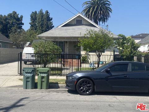 Photo of 11813 Antwerp Avenue, Los Angeles, CA 90059 (MLS # 26682037)