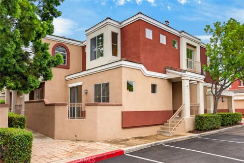 MLS: OC26195158