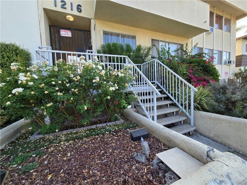 Photo of 1216 N Formosa AVE N #3, West Hollywood, CA 90046 (MLS # SR26214892)