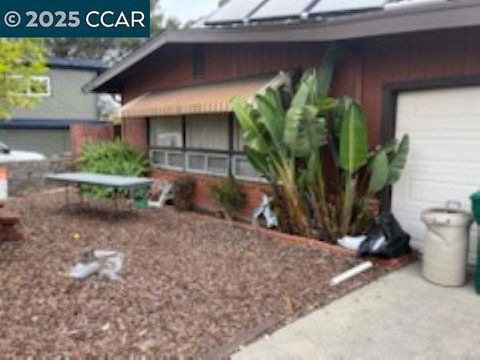 Photo of 362 Summit Ct Ct, Pinole, CA 94564 (MLS # 41115922) Photo of 362 Summit Ct Ct, Pinole, CA 94564 (MLS # 41115922)