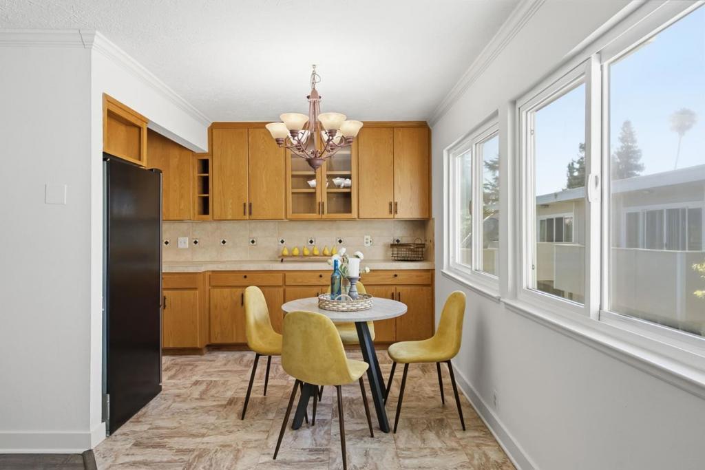 1898 Meridian Avenue 48