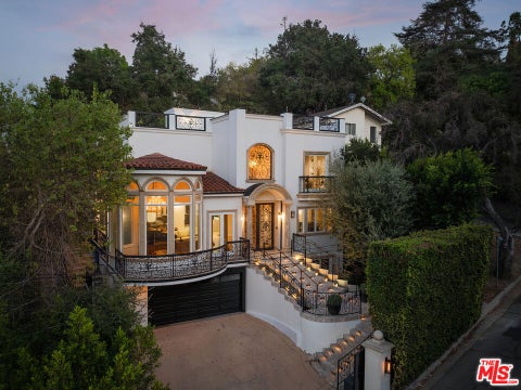 Photo of 3932 Blue Canyon Drive, Studio City, CA 91604 (MLS # 26991851)