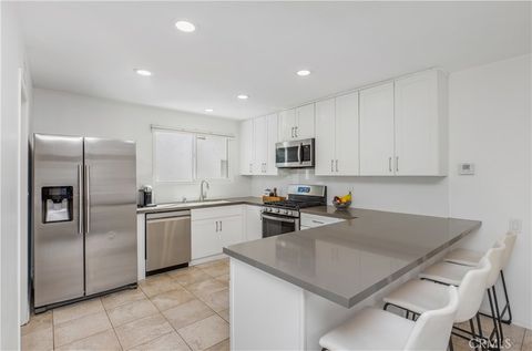 Tiny photo for 24131 Kittridge St, West Hills, CA 91307 (MLS # SR26046597)