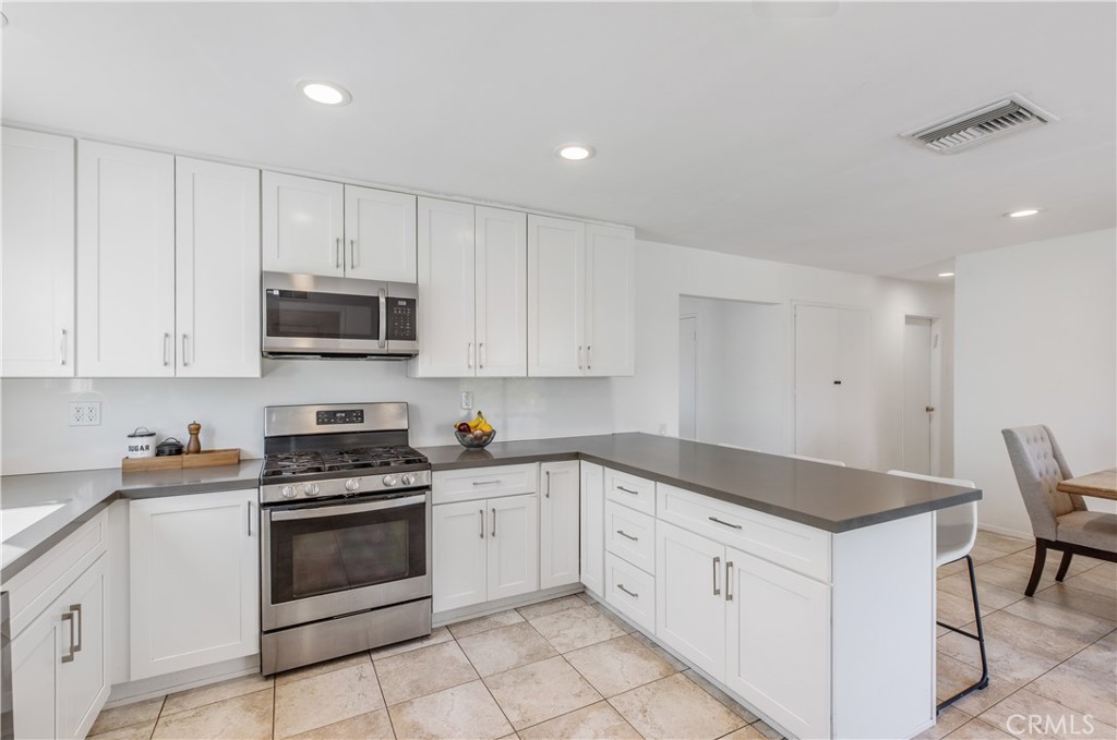 24131 Kittridge