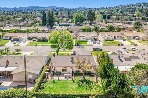 Tiny photo for 24131 Kittridge St, West Hills, CA 91307 (MLS # SR26046597)