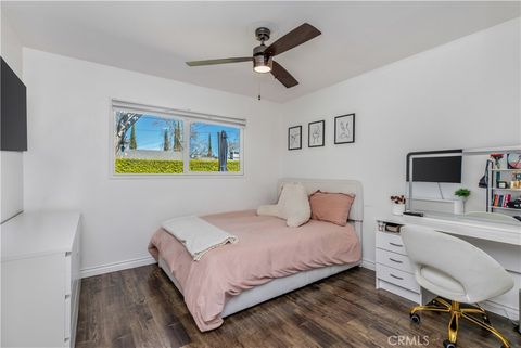 Tiny photo for 24131 Kittridge St, West Hills, CA 91307 (MLS # SR26046597)