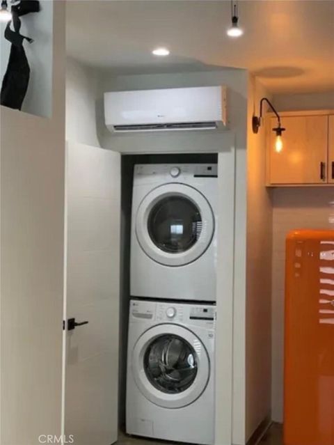 Tiny photo for 24131 Kittridge St, West Hills, CA 91307 (MLS # SR26046597)