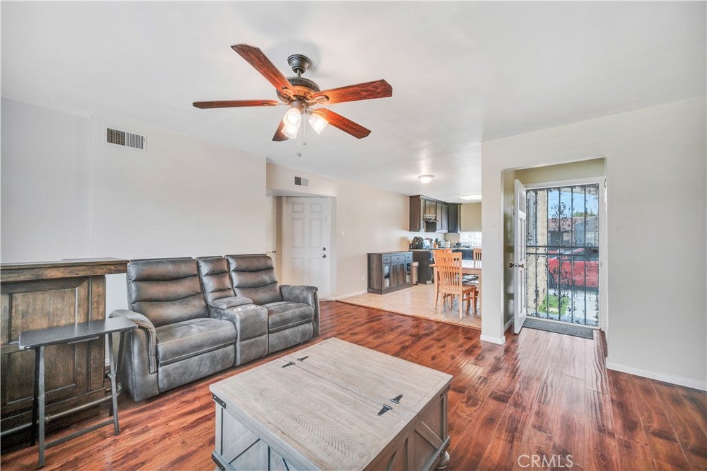 811 W Poplar Street