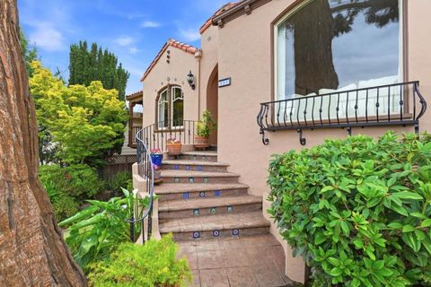 Photo of 231 Barclay Avenue, Millbrae, CA 94030 (MLS # ML82048646)