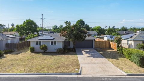 Photo of 5703 E Hampton Way, Fresno, CA 93727 (MLS # SC26117252)
