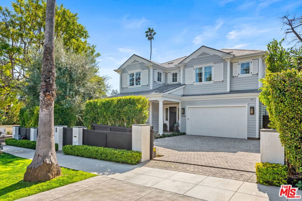 Photo of 210 21st Street, Santa Monica, CA 90402 (MLS # 26875373)