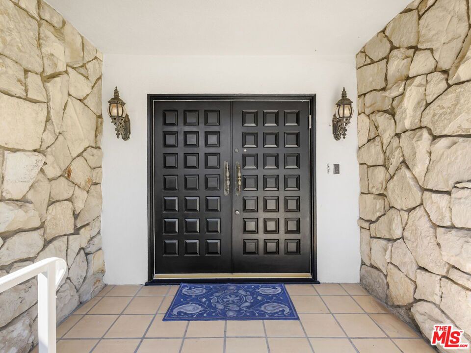 1120 Maybrook Drive