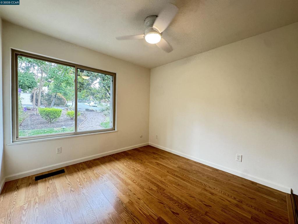 CASITASDEG - Residential Lease