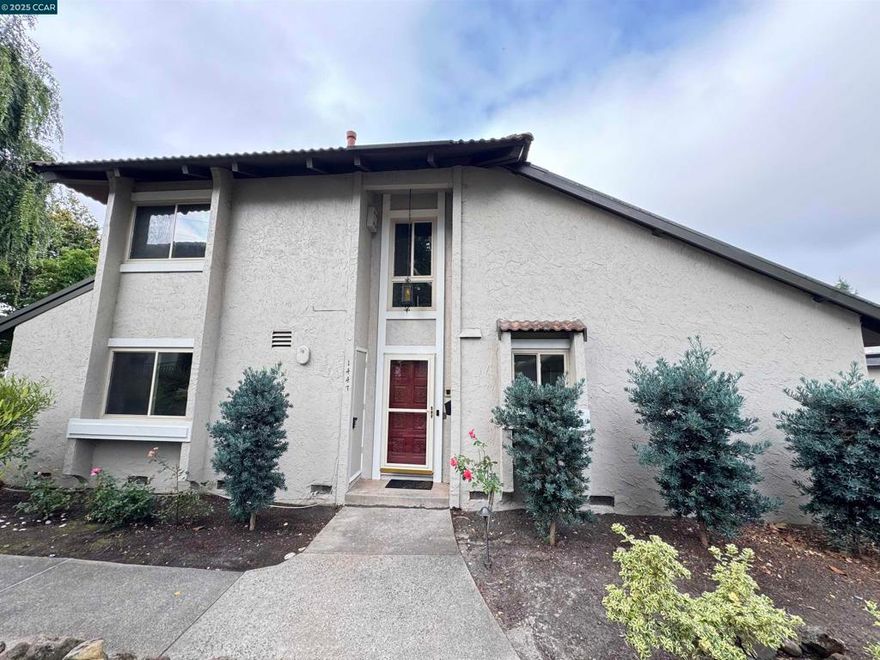 3 bedrooms, 2 brand new bathrooms with approximately 1,440 sq. ft. of living space. Top rated Moraga schools. Living room with vaulted ceilings. Dining area. Dual pane windows. Loft area next to the master bedroom. Could be an office, a nursery, library, relaxation area…Inside laundry. Heating & Air Conditioning units replace 2022. Refrigerator and dishwasher replaced 2023. Two car garage with lots of shelves for storage. Rent includes garbage pickup. Private courtyard. Private location in the popular Casitas de Moraga HOA. RIGHT ACROSS THE STREET FROM - Moraga Commons Park, hiking/walking trails, Sunday farmers market, library, Safeway & public transportation.
