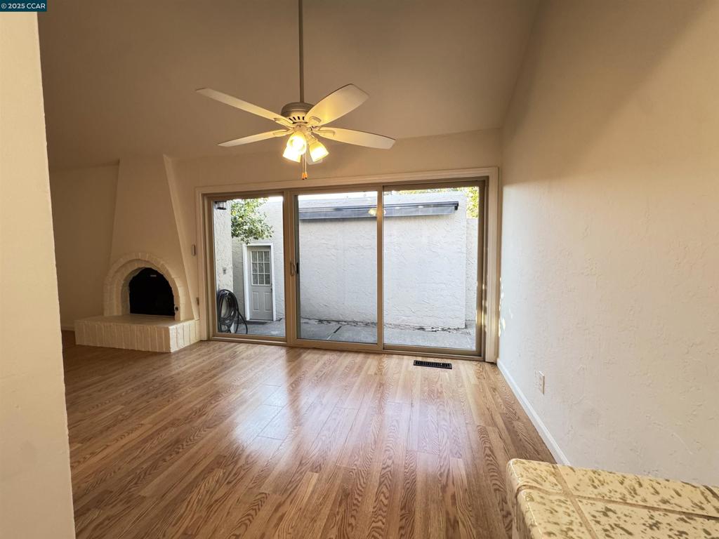 CASITASDEG - Residential Lease