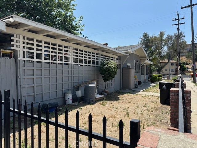 2132 Lincoln Park Avenue