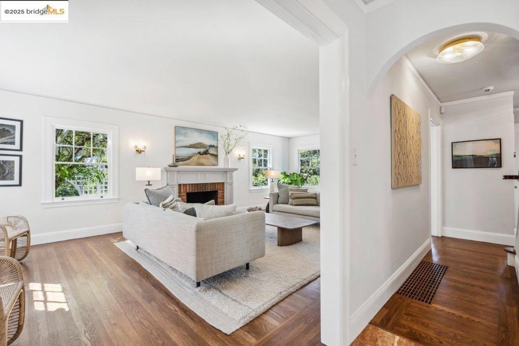 LINCOLN HEIGHTS - Residential