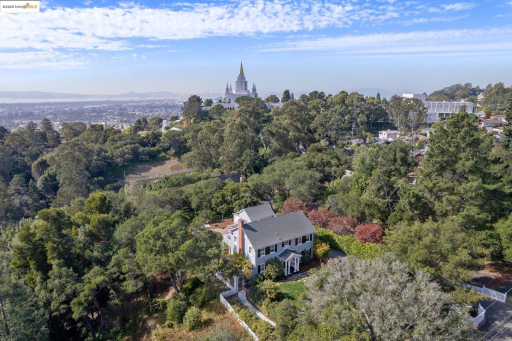 LINCOLN HEIGHTS - Residential
