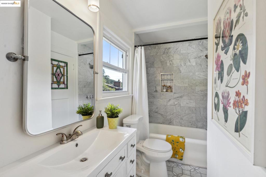 LINCOLN HEIGHTS - Residential