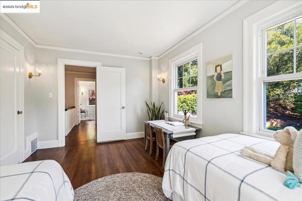 LINCOLN HEIGHTS - Residential