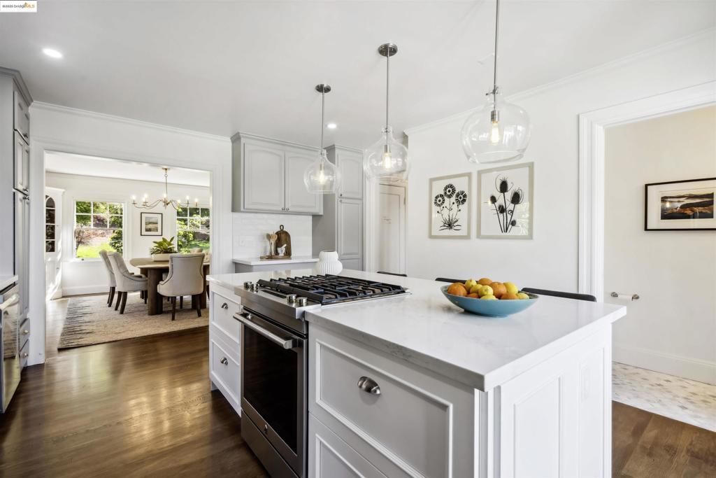 LINCOLN HEIGHTS - Residential