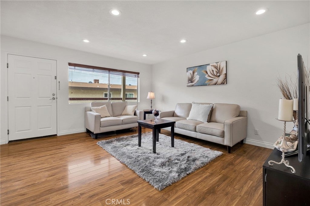 610 E Harvard