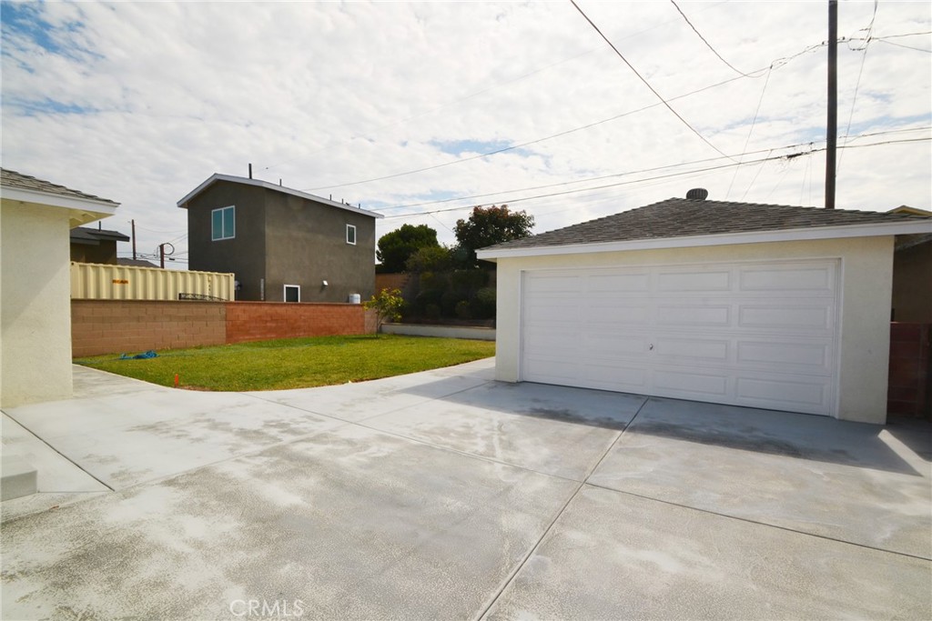 21510 Ellinwood Drive
