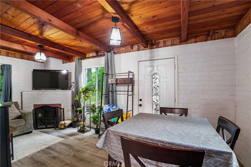 423 Forest Lane