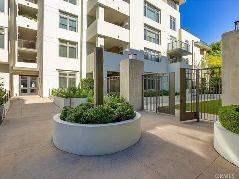 Photo of 920 Granite Drive #213, Pasadena, CA 91101 (MLS # BB26083070)