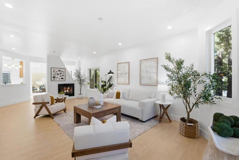 Photo of 970 La Mesa Terrace #E, Sunnyvale, CA 94086 (MLS # ML82064044)