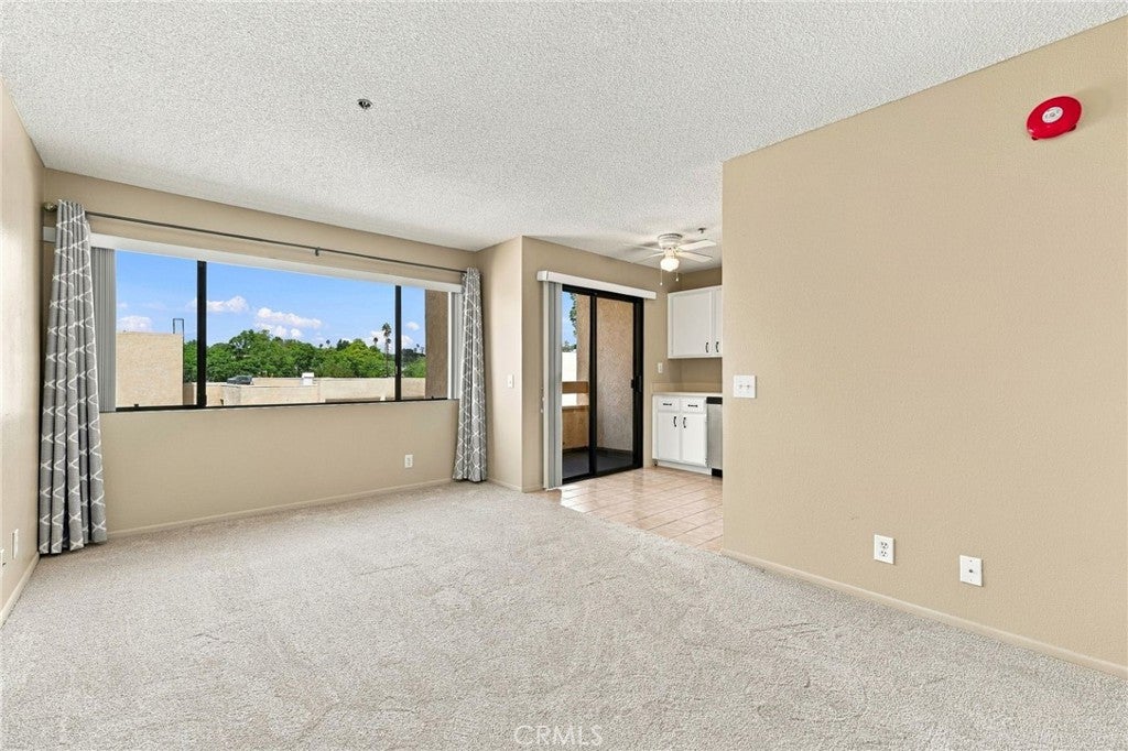 351 N Ford