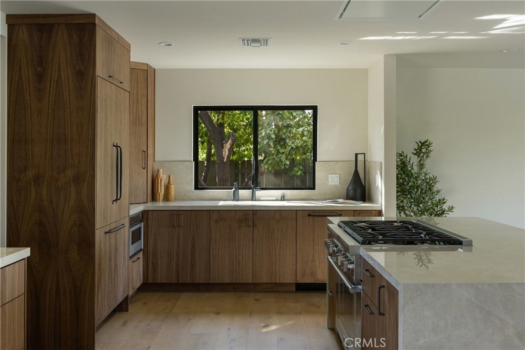 23717 Crosson