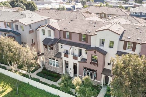 Photo of 950 Tarragon Ln, San Luis Obispo, CA 93401 (MLS # SC26026485)