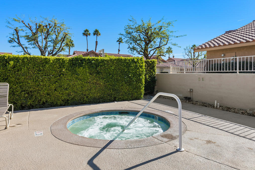 Woodhaven Country Cl - Residential
