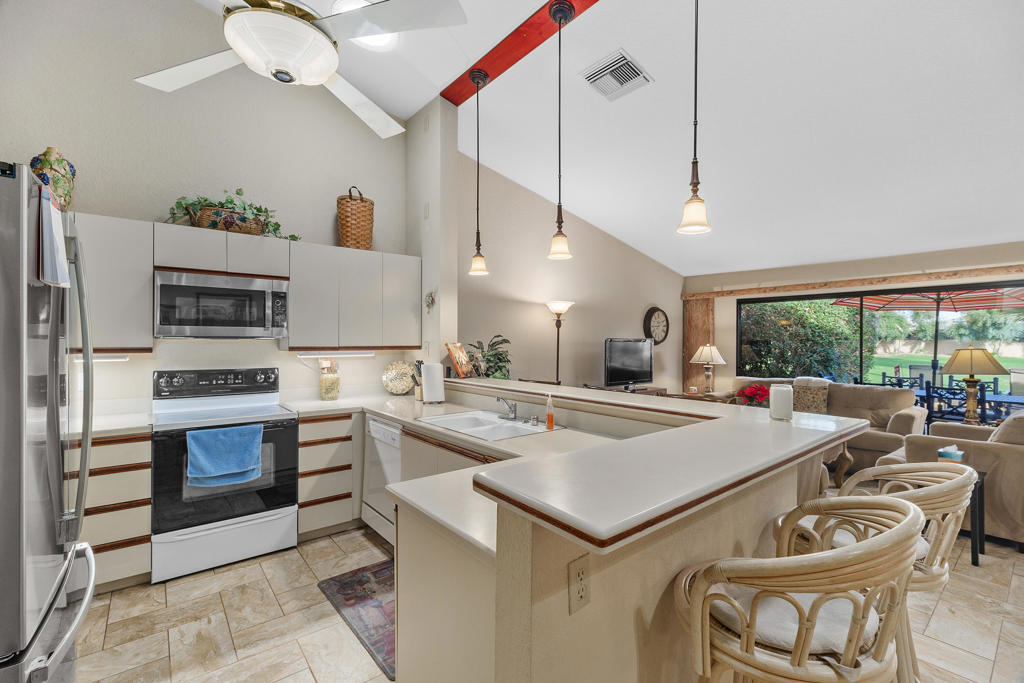 Woodhaven Country Cl - Residential
