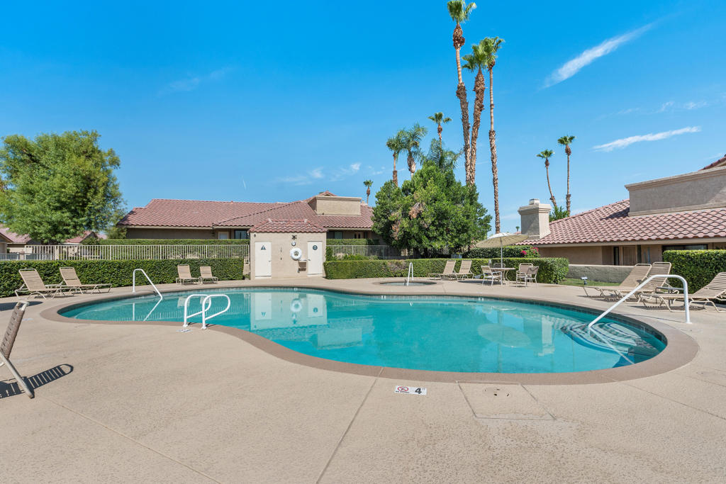 Woodhaven Country Cl - Residential
