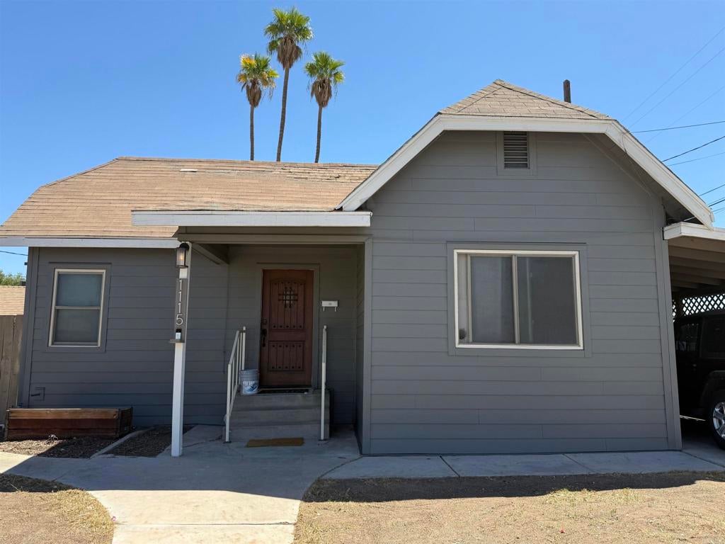 Photo 1 of 19 — 1115 S 6th Street W, El Centro, CA 92243