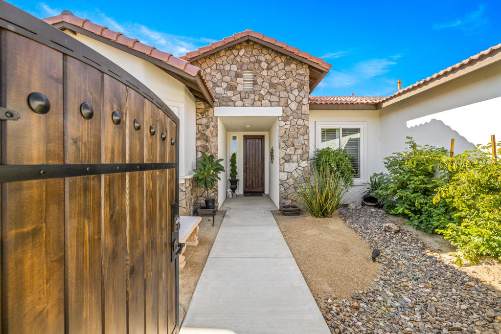 Canyon Crest - Residential