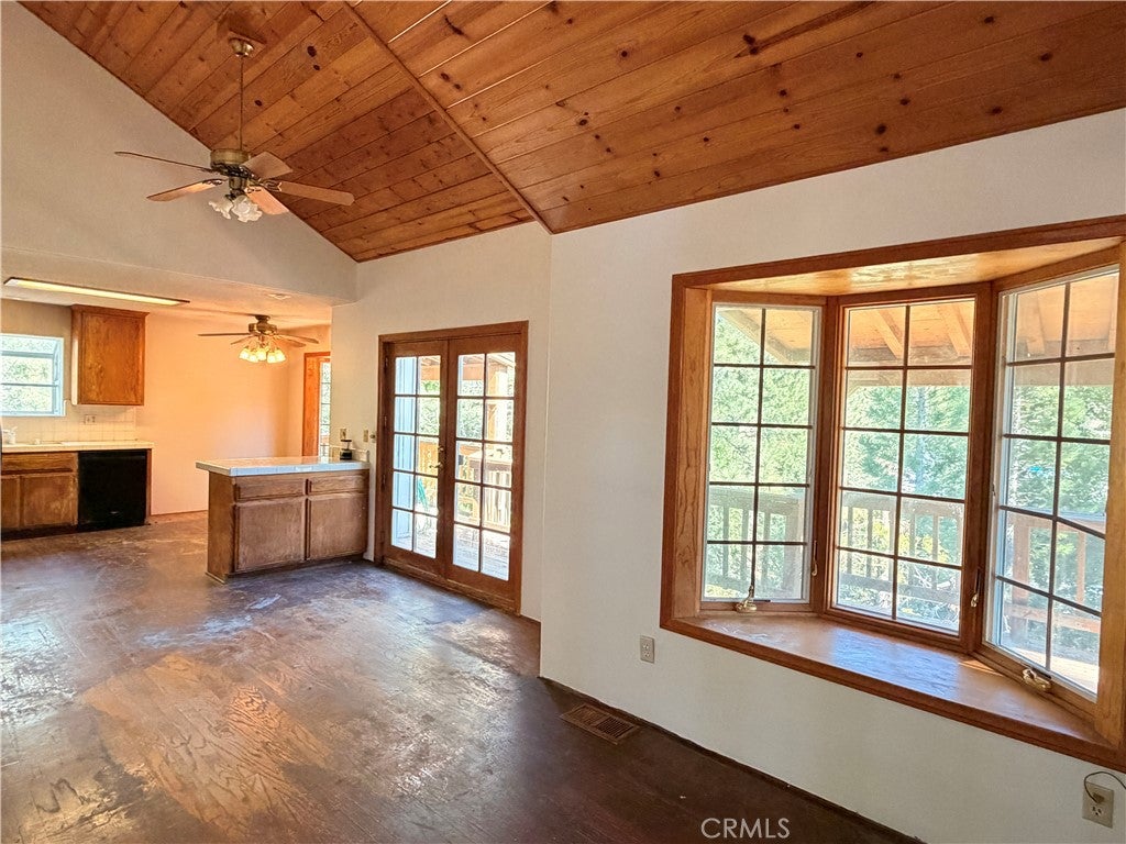 32778 Deer Lick