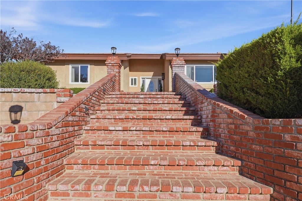 32026 163rd E