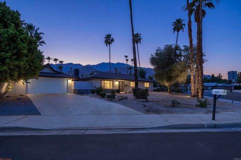 Photo of 1111 S San Joaquin Dr, Palm Springs, CA 92264 (MLS # NDP2606631)